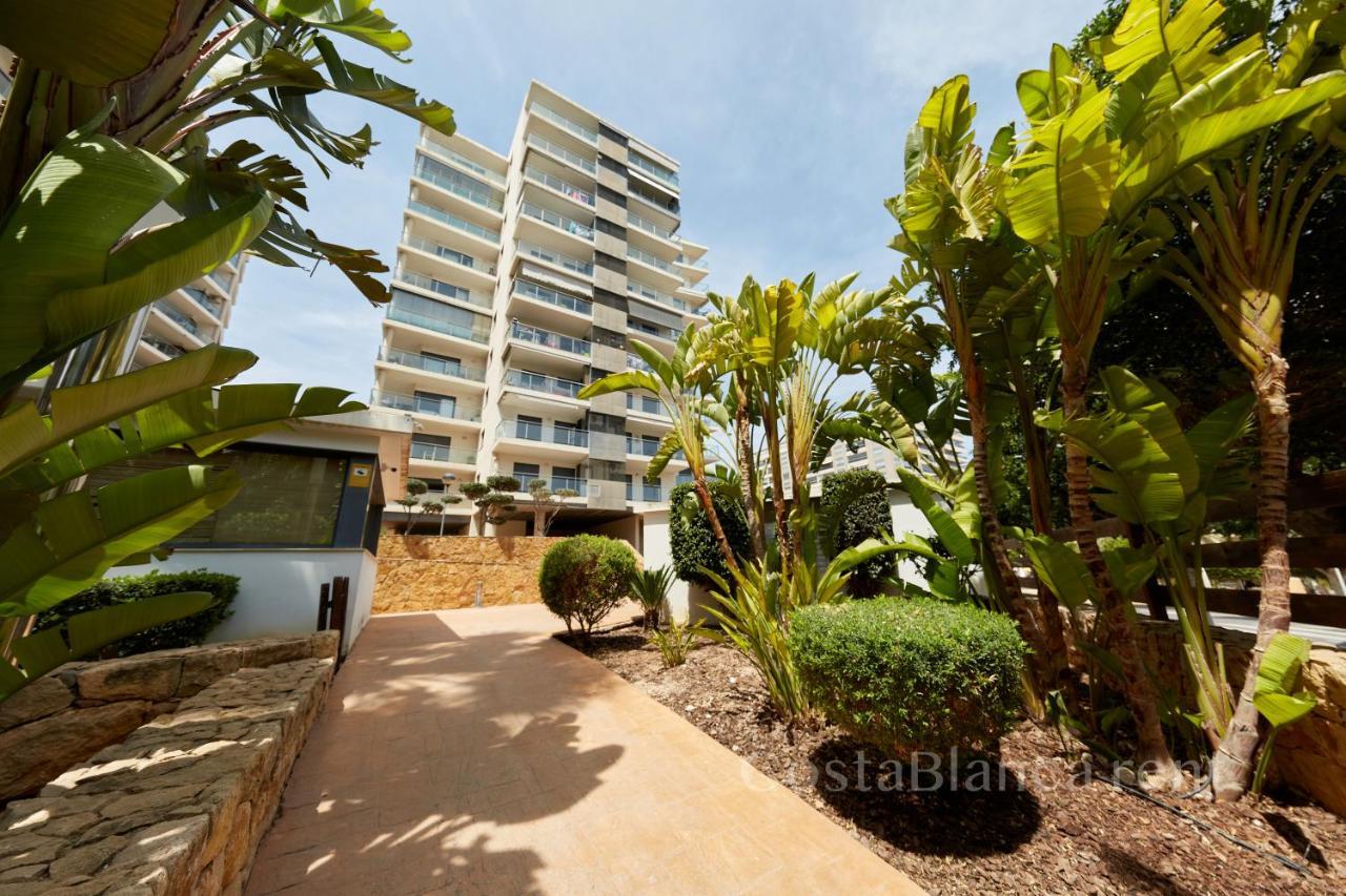 Luxurious, Newly-Renovated Large 2-Bedroom Condo By The Beach 貝尼多姆 外观 照片