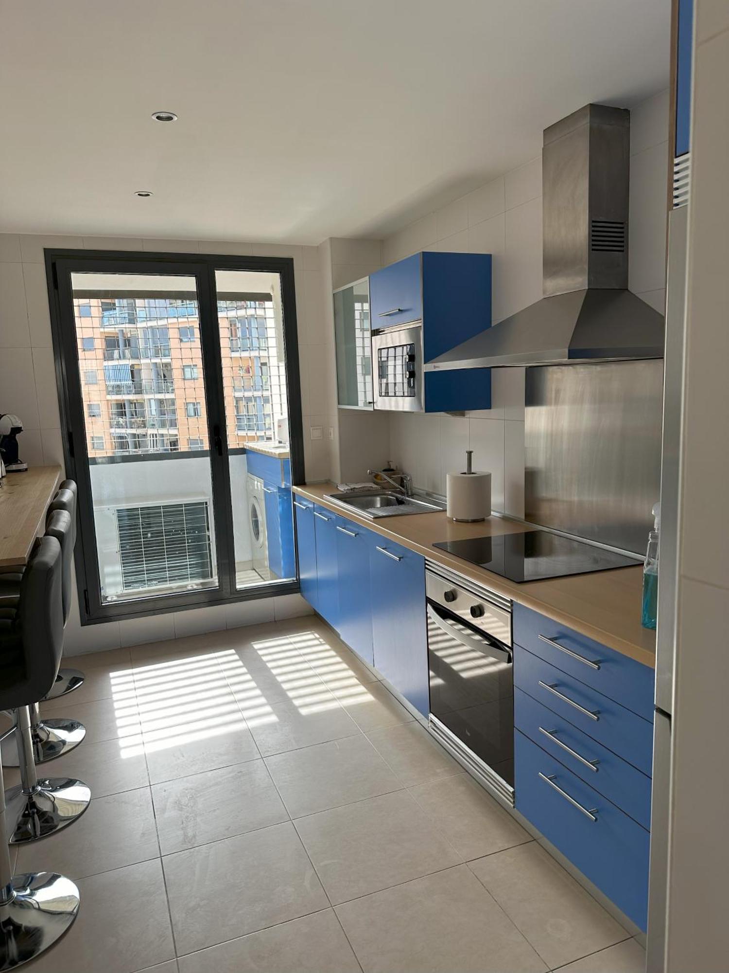 Luxurious, Newly-Renovated Large 2-Bedroom Condo By The Beach 貝尼多姆 外观 照片